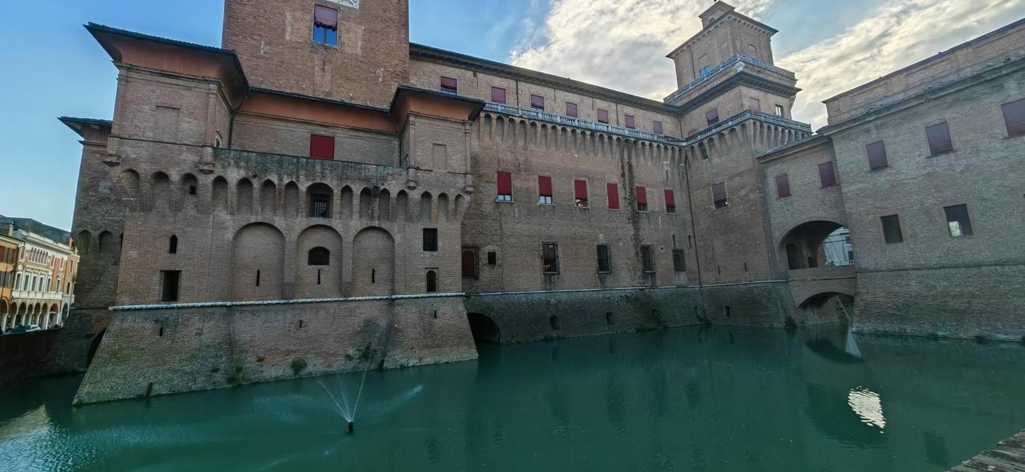 B&B Le Muse Ferrara Exteriör bild